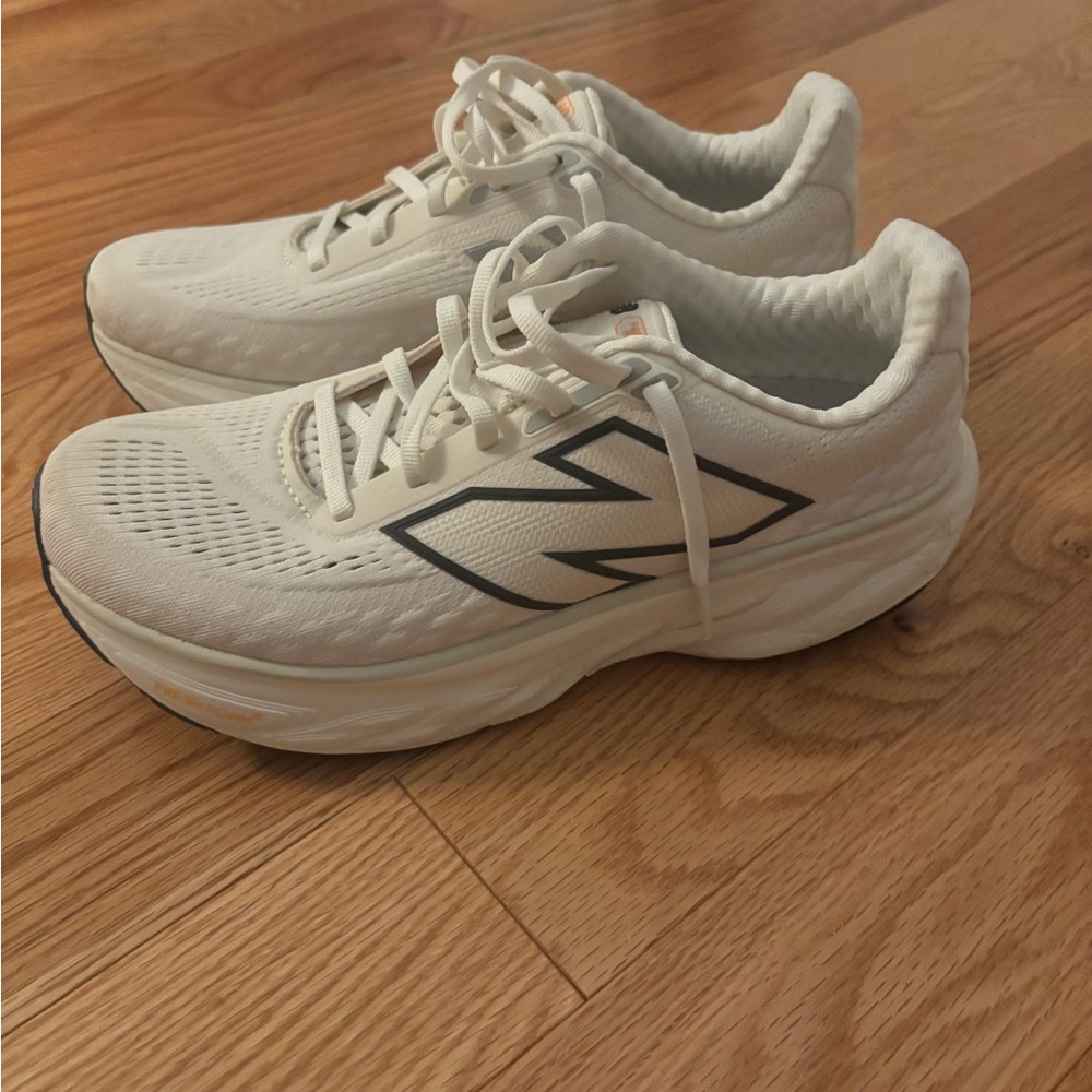 New Balance 1080 Women’s size 8